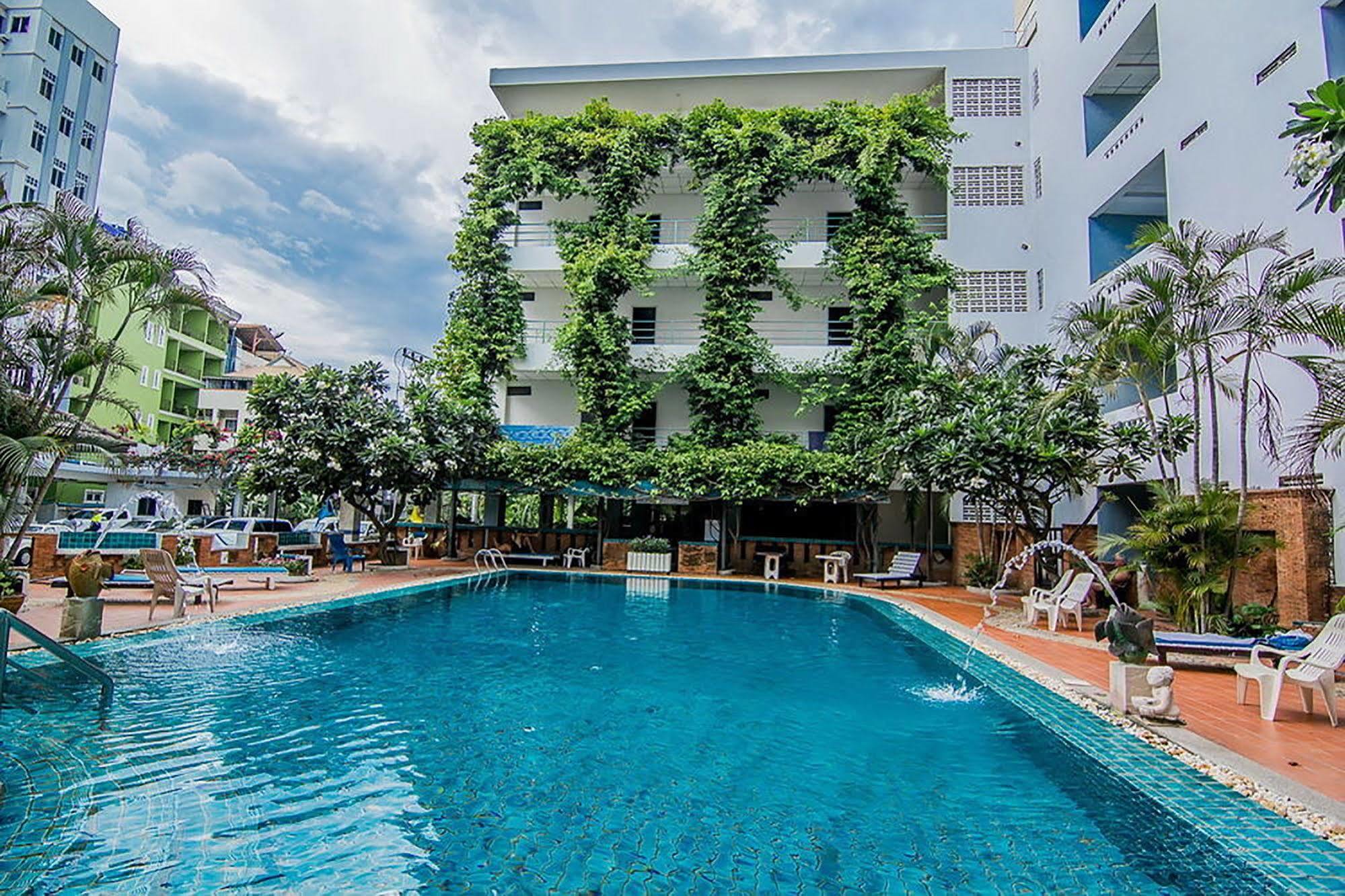 Sutus Court 3 Hotel Pattaya Luaran gambar